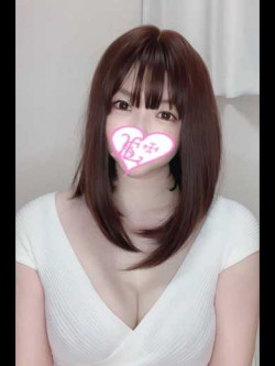 葉月ひな