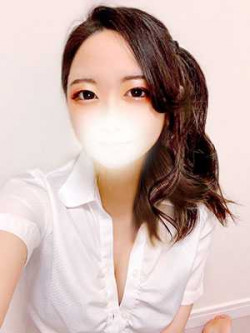 伊万里 澪