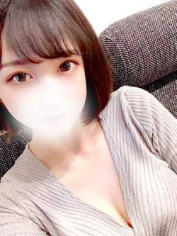 芹沢 麗華