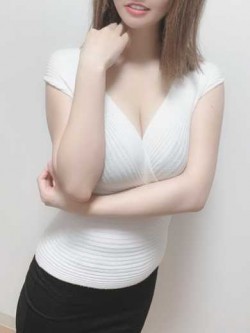 愛沢ねね