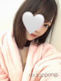 六本木れい