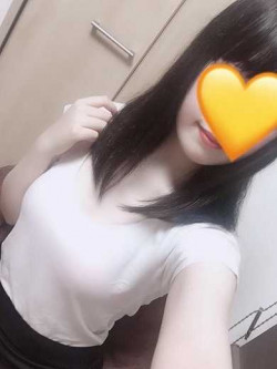 岡田 なぎさ