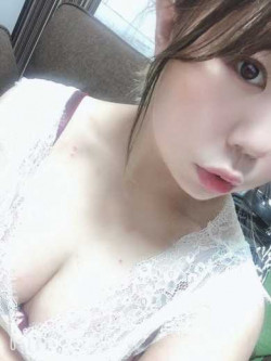 新人 まゆ