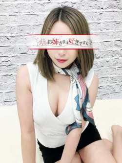 青山 れいな