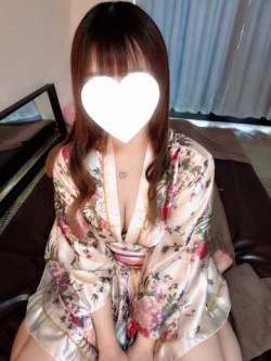 萌衣（めい）