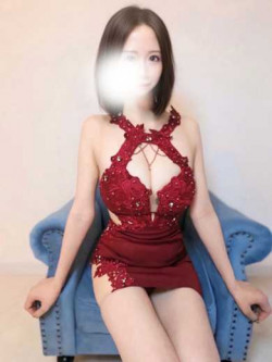 西内めぐ