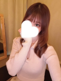 伏見まりな