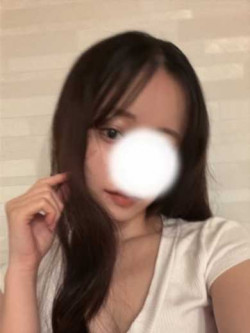愛須まなみ