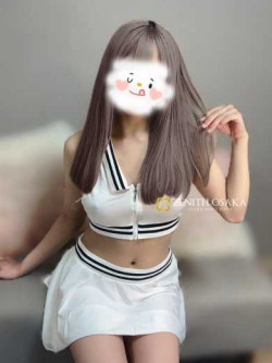 雛鶴　りさ