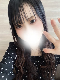 山倉なぎさ