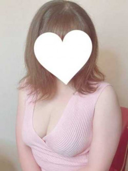 小川ひなの