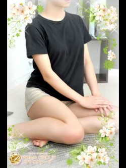 進藤エミリ
